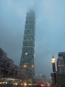 Taipei 101, výlet nahoru se v tomhle počasí bohužel nekonal